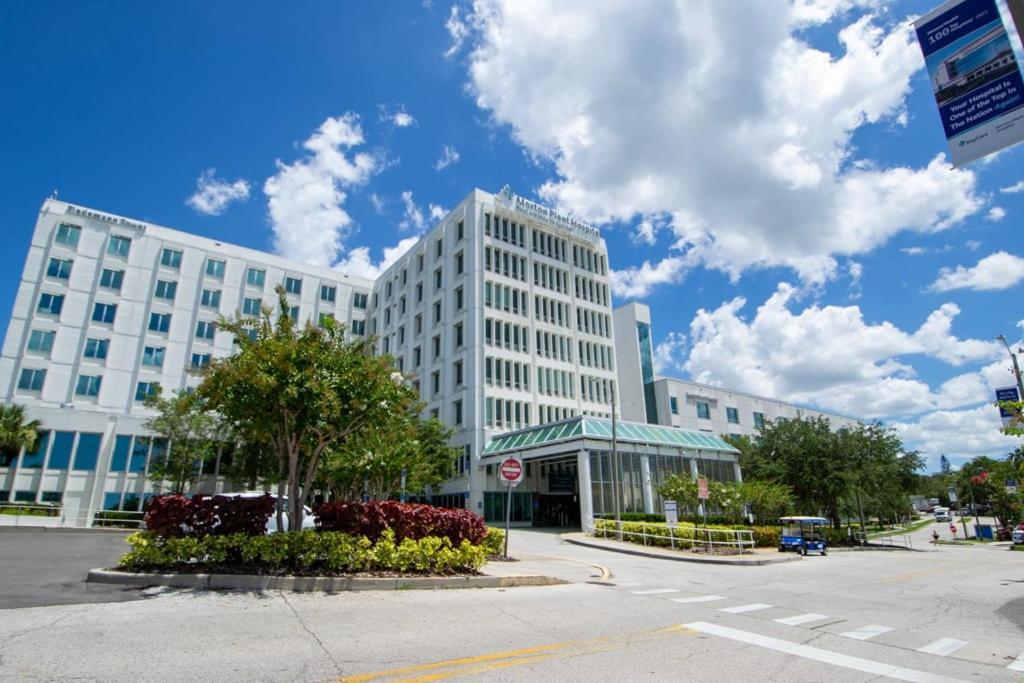 Located By The Beach 1 Bedroom With Parking And Pool Clearwater Extérieur photo