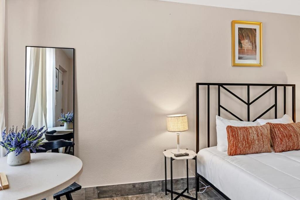 Located By The Beach 1 Bedroom With Parking And Pool Clearwater Extérieur photo