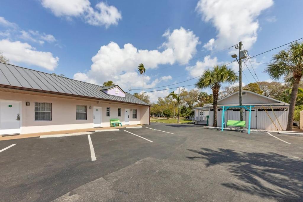 Located By The Beach 1 Bedroom With Parking And Pool Clearwater Extérieur photo
